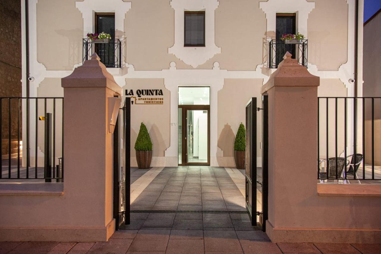 Apartamentos La Quinta Burgo Eksteriør bilde